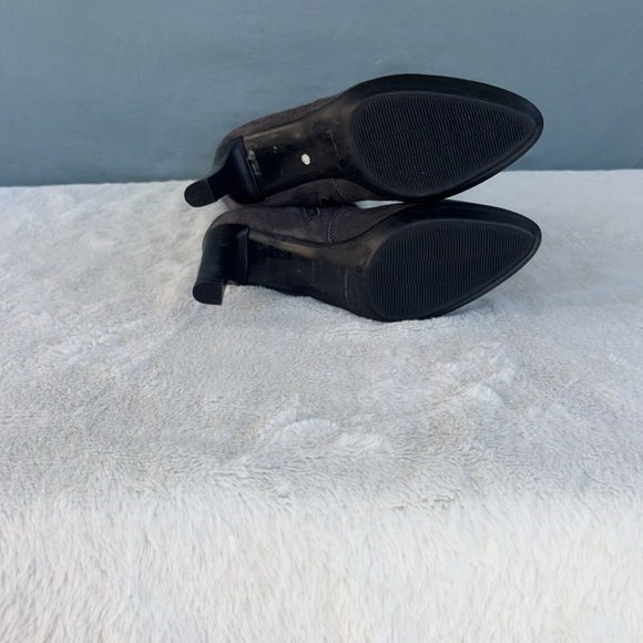 EUC Aquatalia Gray Over the Knee Boots Suede Finish Size 5 Women Leather Heeled - Picture 5 of 10